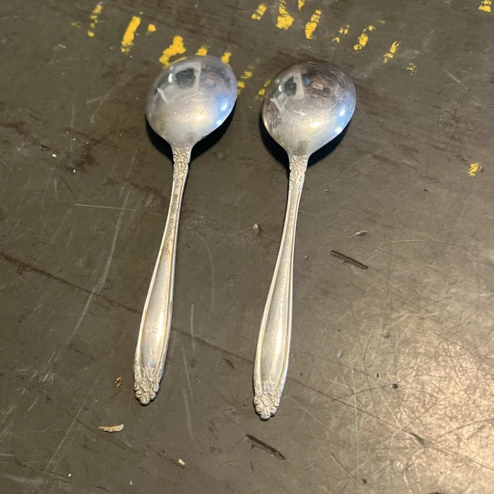 Lot of 2 Vintage ELDAN Silverplate Teaspoons – Ornate Pattern – Flatware